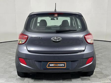 2015-Hyundai-Grand-i10-125-Fluid_11