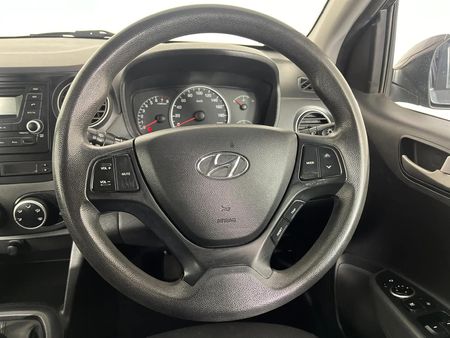 2015-Hyundai-Grand-i10-125-Fluid_7