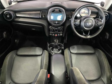 2019-MINI-Hatch-Cooper-S-Auto_12