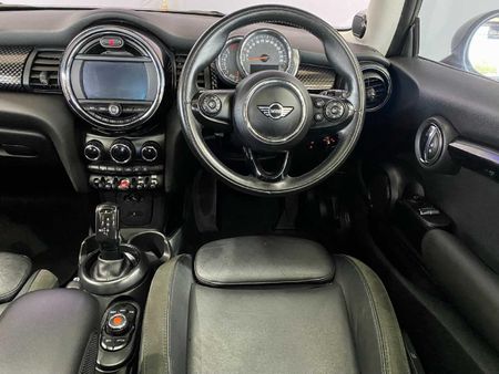 2019-MINI-Hatch-Cooper-S-Auto_15