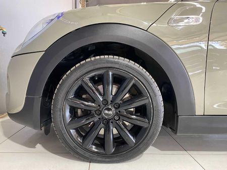 2019-MINI-Hatch-Cooper-S-Auto_5