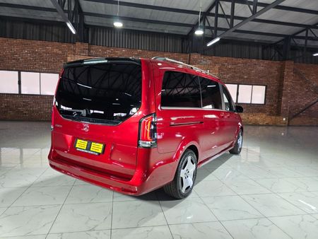 2024-Mercedes-Benz-V-Class-V300d-Exclusive_4
