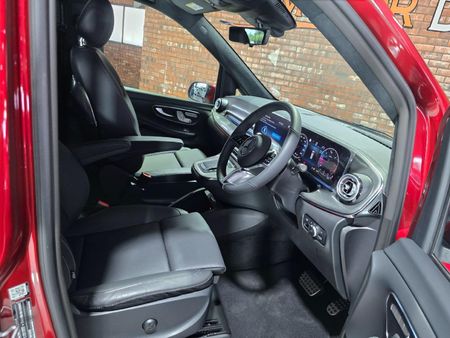 2024-Mercedes-Benz-V-Class-V300d-Exclusive_6