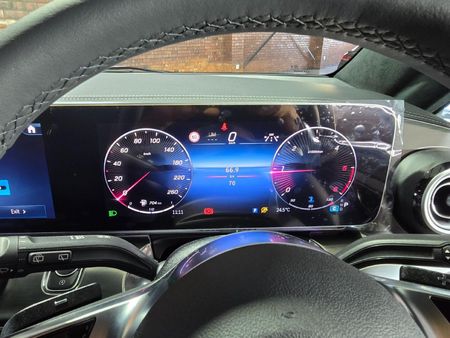 2024-Mercedes-Benz-V-Class-V300d-Exclusive_7