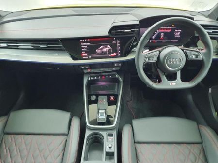 2025-Audi-S3-Sportback-20-TFSI-Quattro-S-Tronic_4