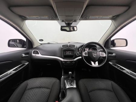 2012-Dodge-Journey-36-V6-SXT-Auto_10