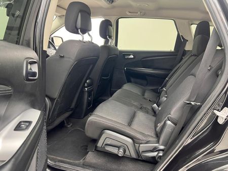 2012-Dodge-Journey-36-V6-SXT-Auto_12
