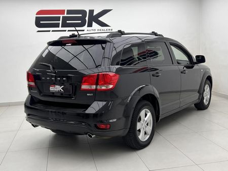 2012-Dodge-Journey-36-V6-SXT-Auto_5