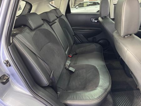 2013-Nissan-Qashqai-15-dCi-Acenta_9