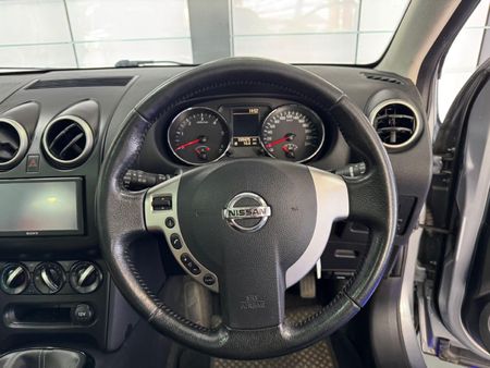 2013-Nissan-Qashqai-15-dCi-Acenta_7