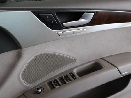 2015-Audi-A8-30-TDI-quattro-Auto_9