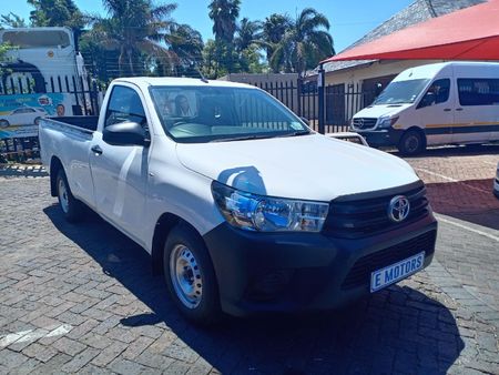 2017-Toyota-Hilux-24-GD-Single-Cab_0