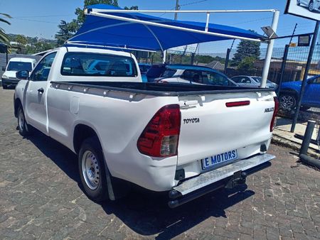 2017-Toyota-Hilux-24-GD-Single-Cab_10