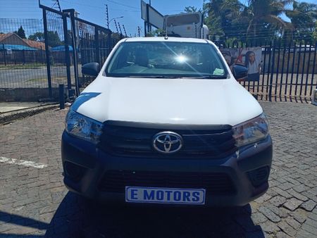 2017-Toyota-Hilux-24-GD-Single-Cab_2
