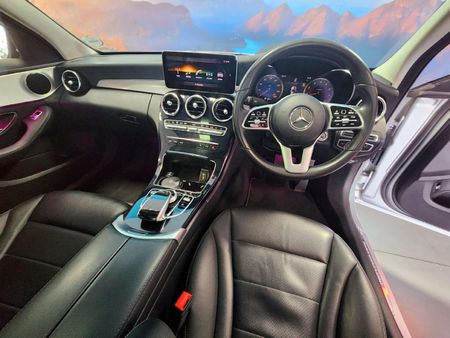 2020-Mercedes-Benz-C-Class-C-180-Auto_11