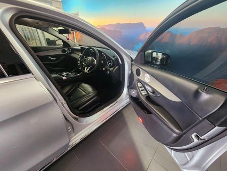 2020-Mercedes-Benz-C-Class-C-180-Auto_4