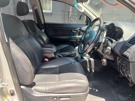 2014-Toyota-Fortuner-30-D-4D-Raised-Body_11