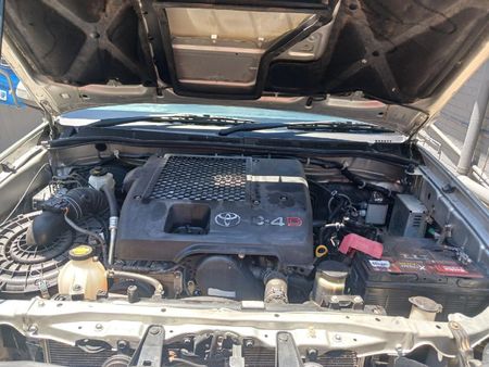2014-Toyota-Fortuner-30-D-4D-Raised-Body_14