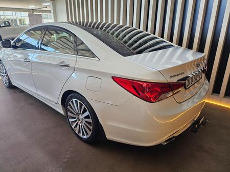 2014-Hyundai-Sonata-24-GDI-Elite-Auto_3