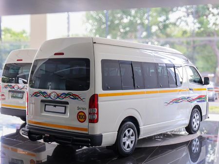 2025-Toyota-Quantum-25-D-4D-Sesfikile-16-seat_2