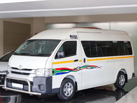 2025-Toyota-Quantum-25-D-4D-Sesfikile-16-seat_3