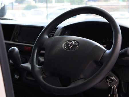 2025-Toyota-Quantum-25-D-4D-Sesfikile-16-seat_7