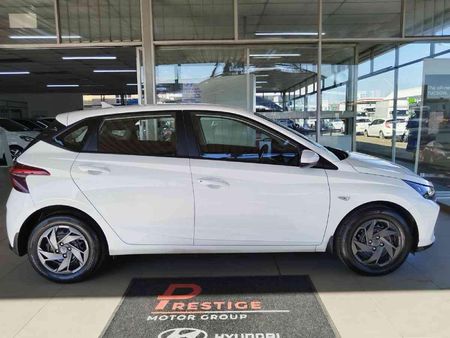 2023-Hyundai-i20-12-Motion_1