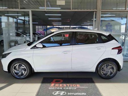 2023-Hyundai-i20-12-Motion_2