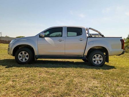 2014-Isuzu-KB-250-D-Teq-LE-Double-Cab_4