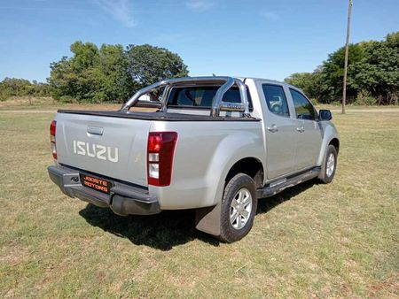 2014-Isuzu-KB-250-D-Teq-LE-Double-Cab_8