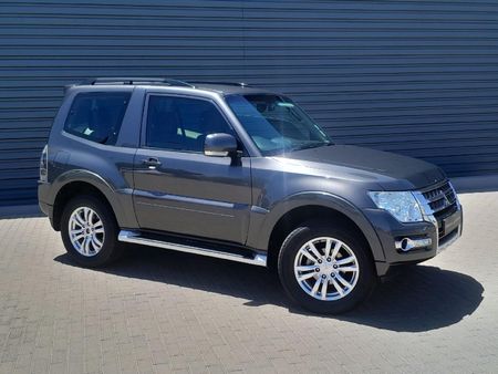 2021-Mitsubishi-Pajero-3-Door-32DI-D-GLS-Legend-Limited-Edition-100_1