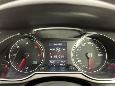 2014-Audi-A4-30-TDI-quattro-Auto_2