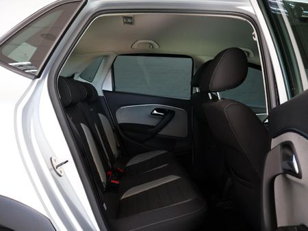 2017-Volkswagen-Polo-Cross-12-TSI_9