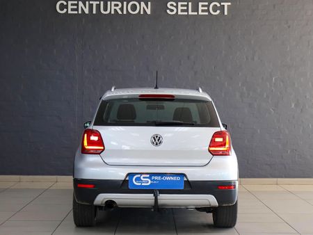 2017-Volkswagen-Polo-Cross-12-TSI_4