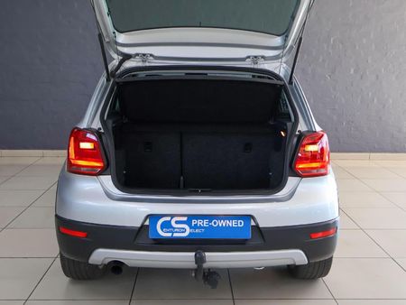 2017-Volkswagen-Polo-Cross-12-TSI_7