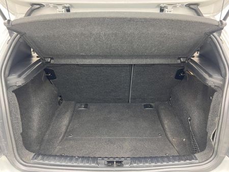 2009-BMW-1-Series-118i-5-dr-M-Sport_12