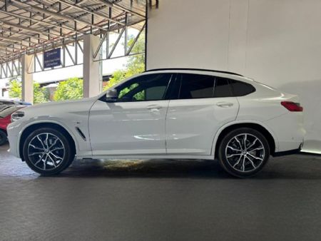 2019-BMW-X4-M40i_1