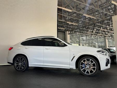 2019-BMW-X4-M40i_3