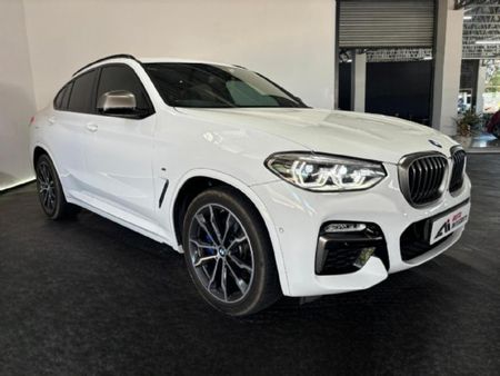 2019-BMW-X4-M40i_4