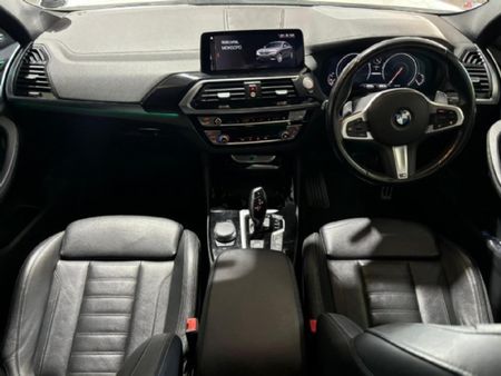 2019-BMW-X4-M40i_6