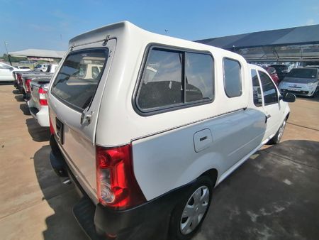2018-Nissan-NP200-15-dCi-Safety-Pack_2