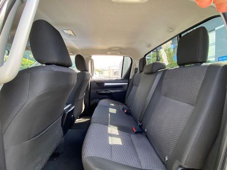 2020-Toyota-Hilux-24-GD-6-SRX-4x4-Auto-Double-Cab_11
