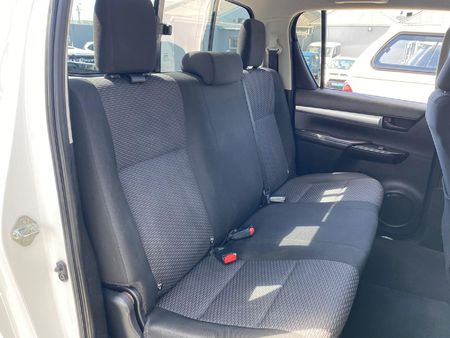 2020-Toyota-Hilux-24-GD-6-SRX-4x4-Auto-Double-Cab_13