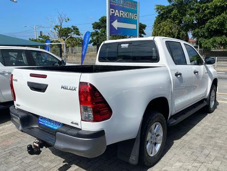 2020-Toyota-Hilux-24-GD-6-SRX-4x4-Auto-Double-Cab_3