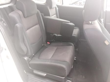 2008-Mazda-5-20-Active_3