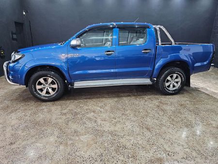 2009-Toyota-Hilux-27-VVTi-Raider-Raised-Body-Double-Cab_0