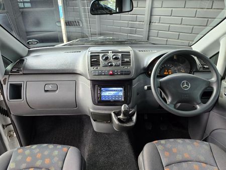 2005-Mercedes-Benz-Vito-115-CDI-CrewBus_16