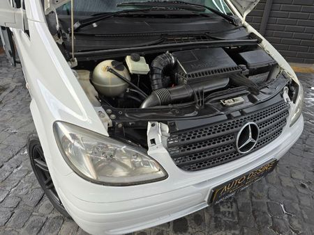 2005-Mercedes-Benz-Vito-115-CDI-CrewBus_25