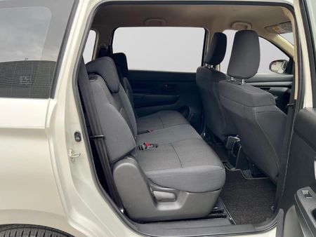2025-Suzuki-Ertiga-15-GA_9