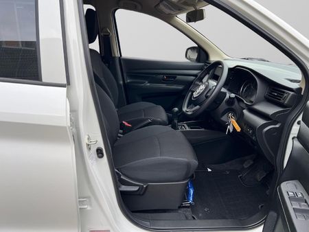 2025-Suzuki-Ertiga-15-GA_8